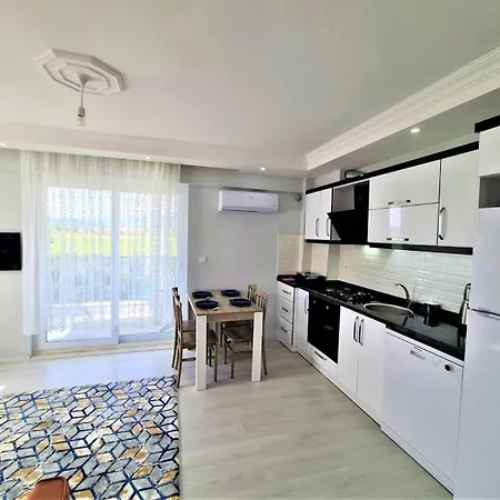 Very Hygienic Close To The Center And The Airport Apartament